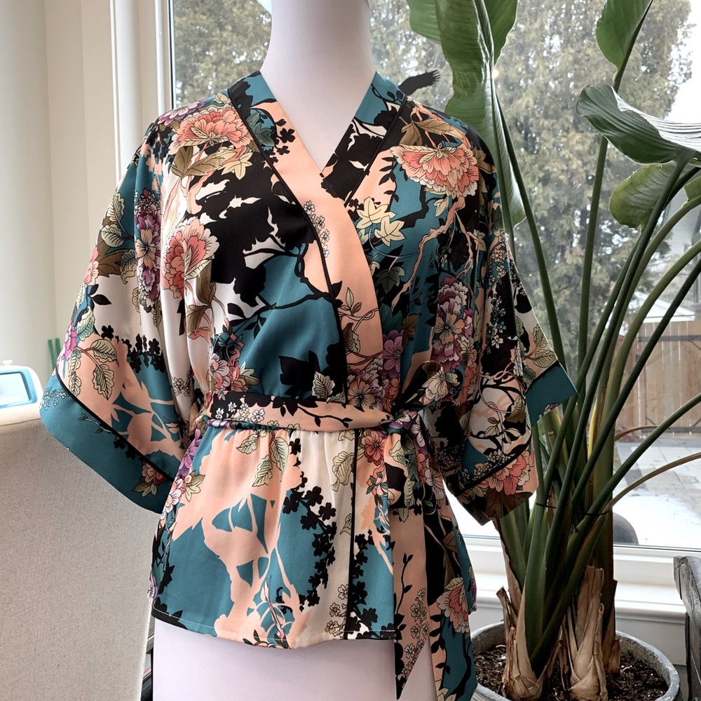 Guess floral kimono
